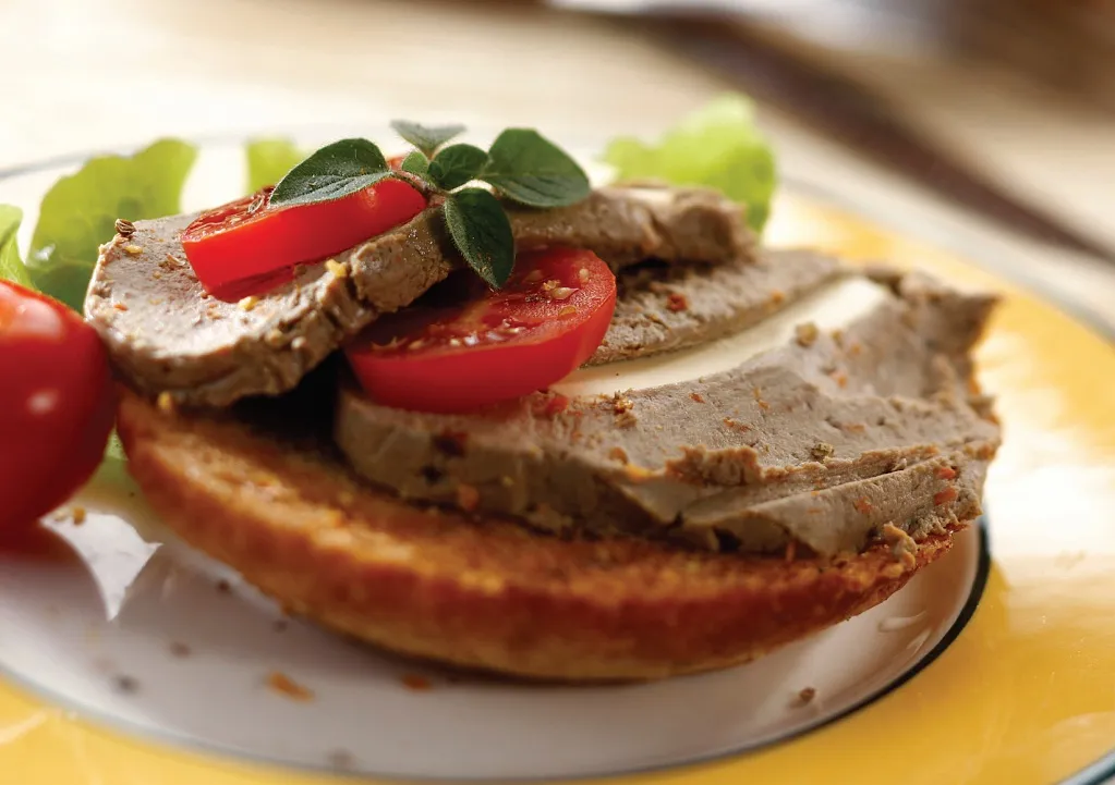 Теплый тост с паштетом
