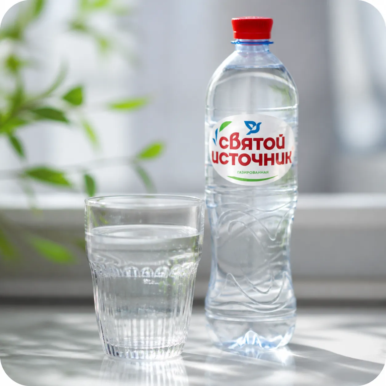 Вода питьевая газированная "Святой источник", 1.5л